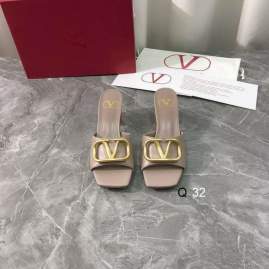 Picture of Valentino Shoes _SKUValentinosz35-406CMYY041120251